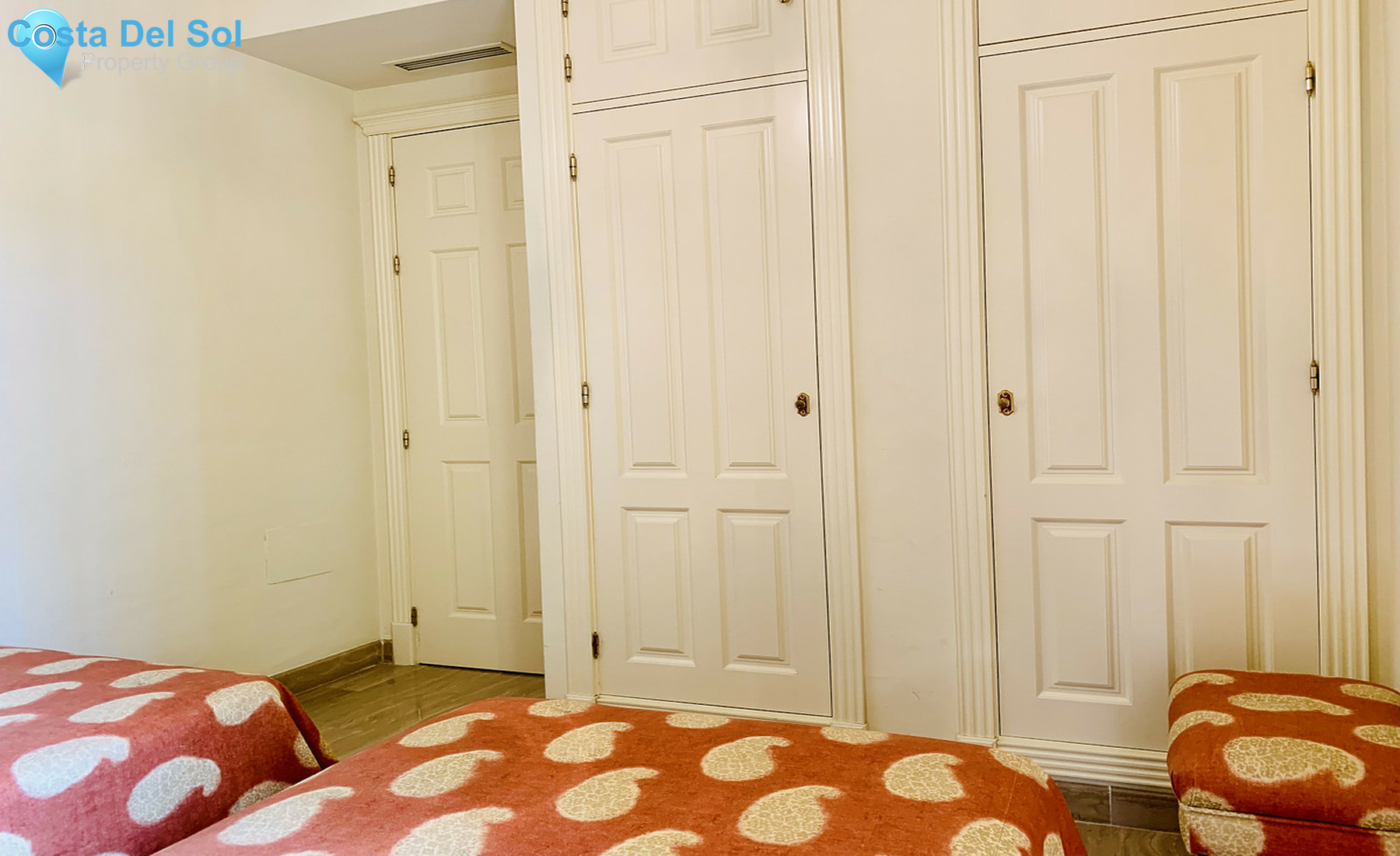 Middle Floor Apartment in Sierra Blanca-703428