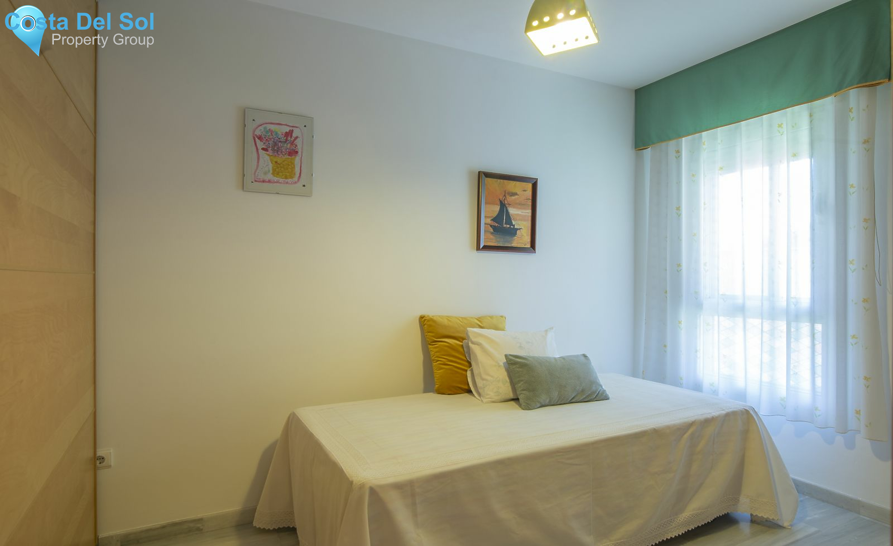 Middle Floor Apartment in Teatinos-1227504