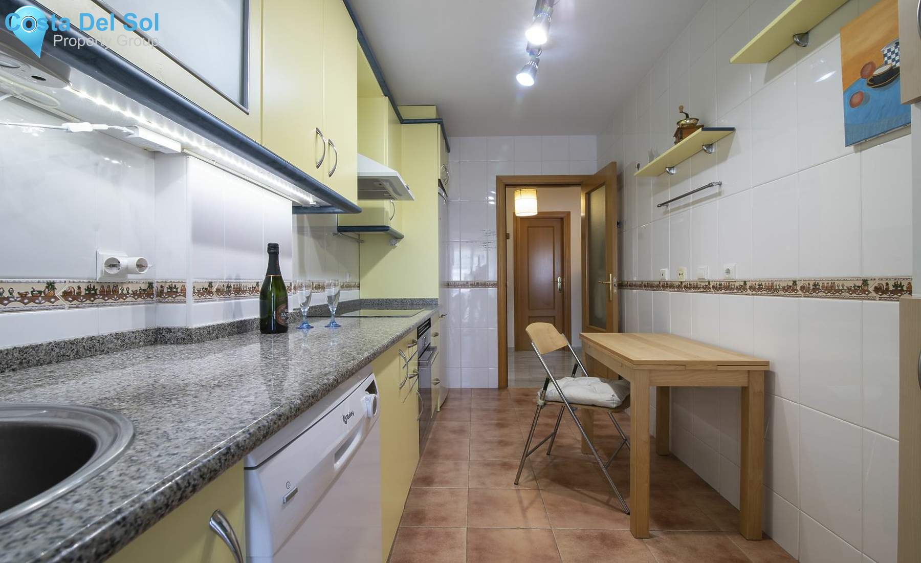Middle Floor Apartment in Teatinos-1227511