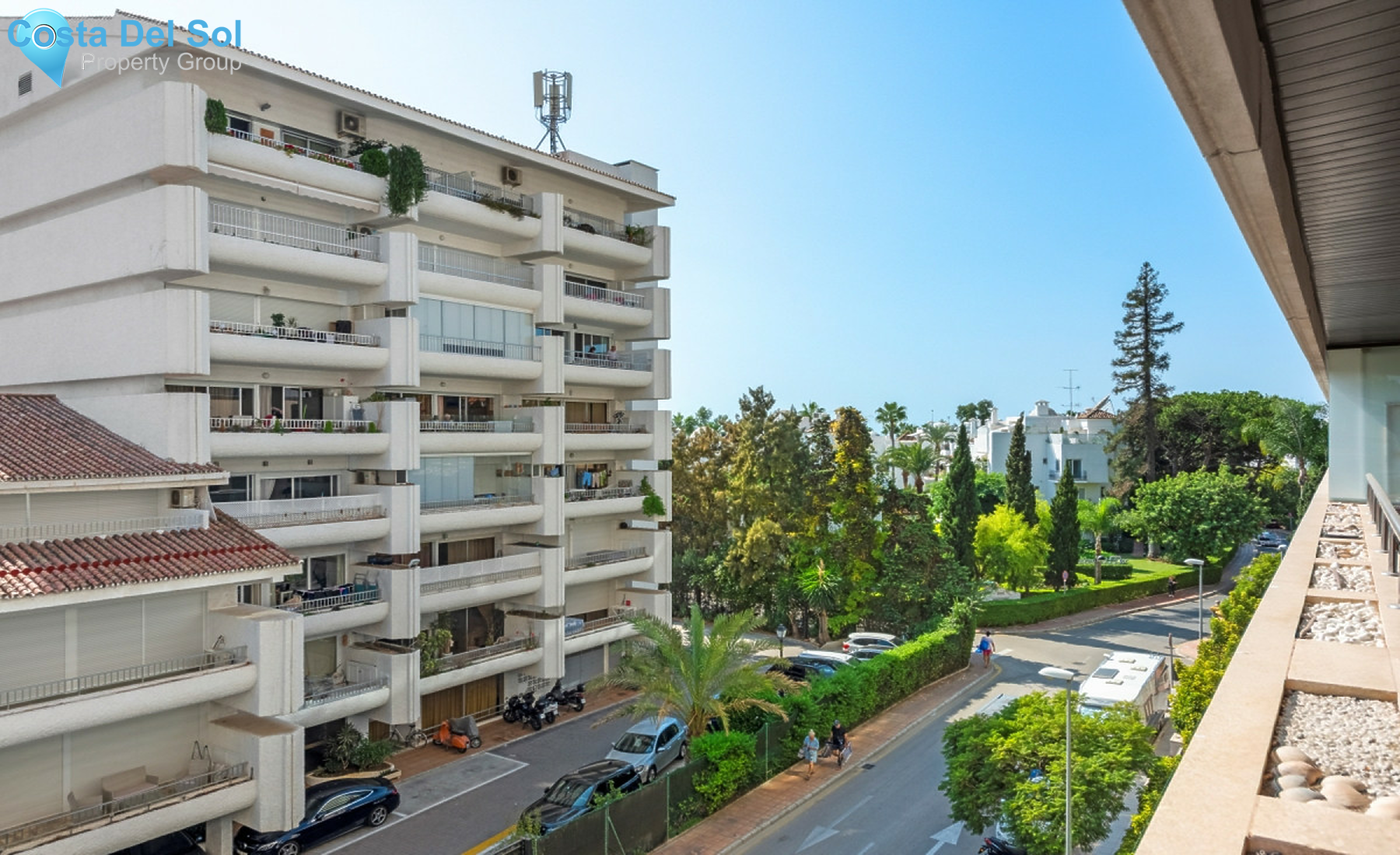 Middle Floor Apartment in The Golden Mile-1246217