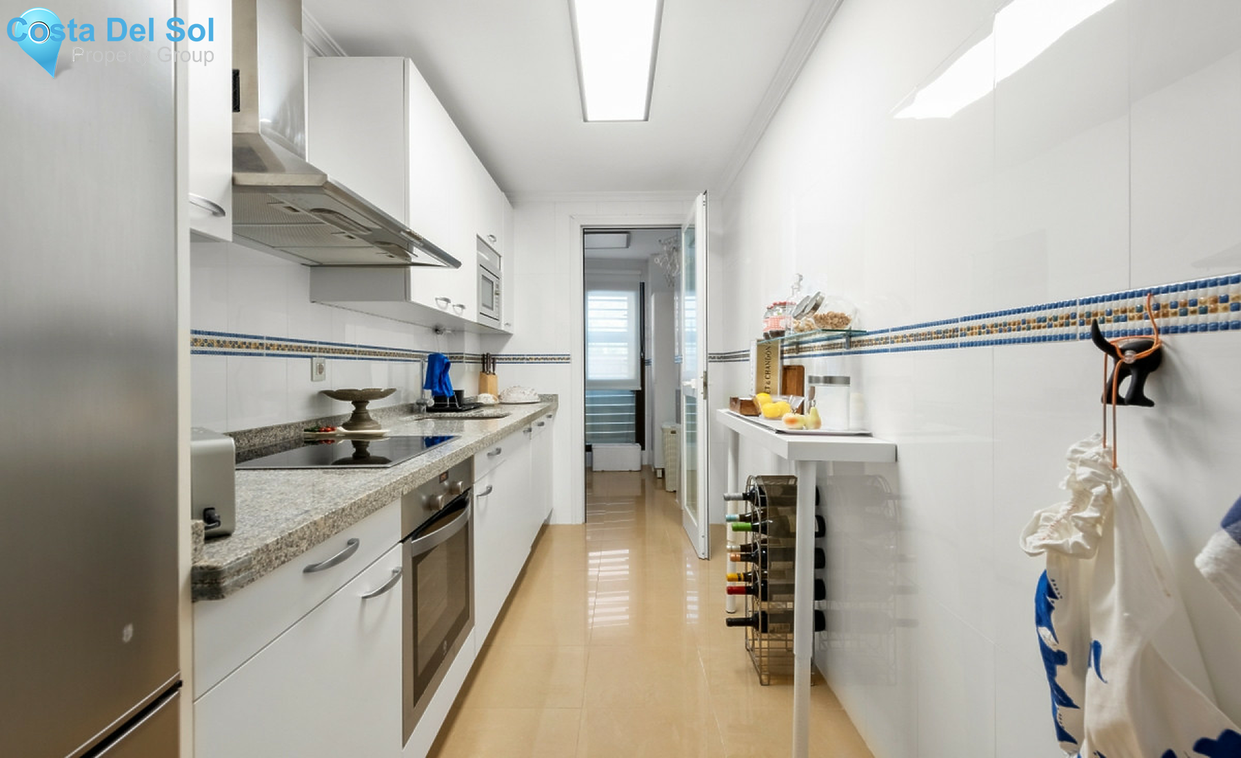 Middle Floor Apartment in The Golden Mile-1246209