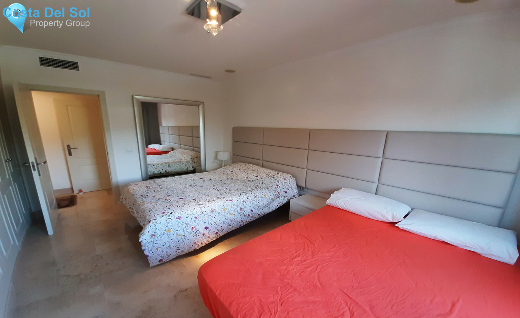 Middle Floor Apartment in The Golden Mile-1348820