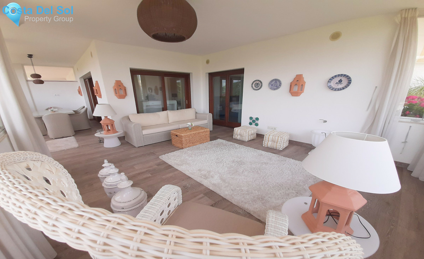 Middle Floor Apartment in The Golden Mile-1348806