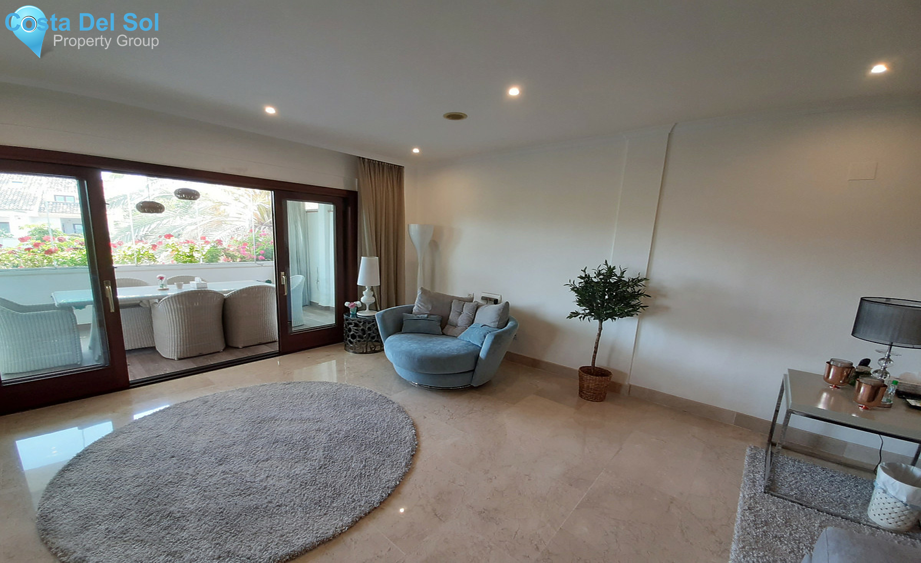 Middle Floor Apartment in The Golden Mile-1348812