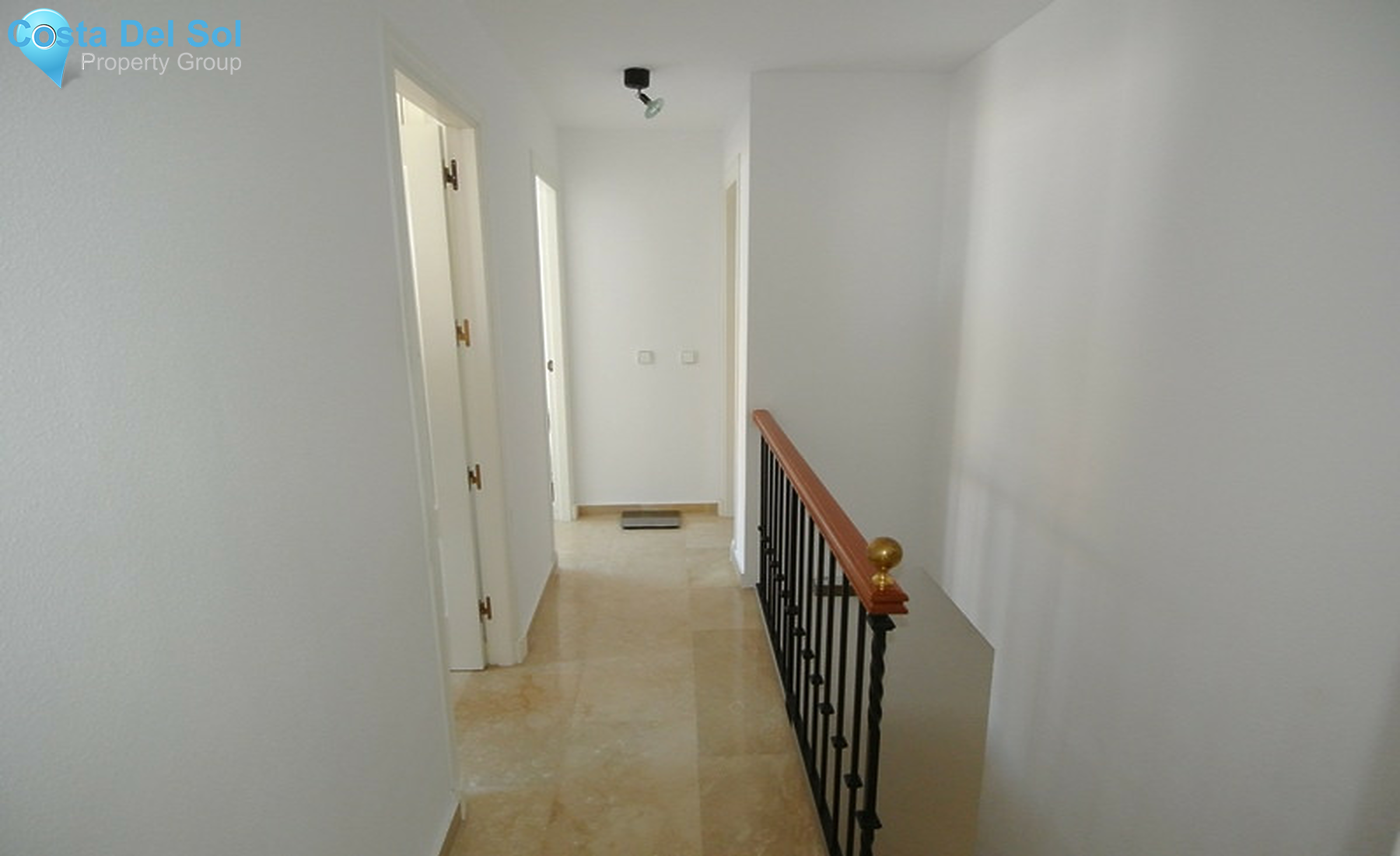 Middle Floor Apartment in The Golden Mile-1382213