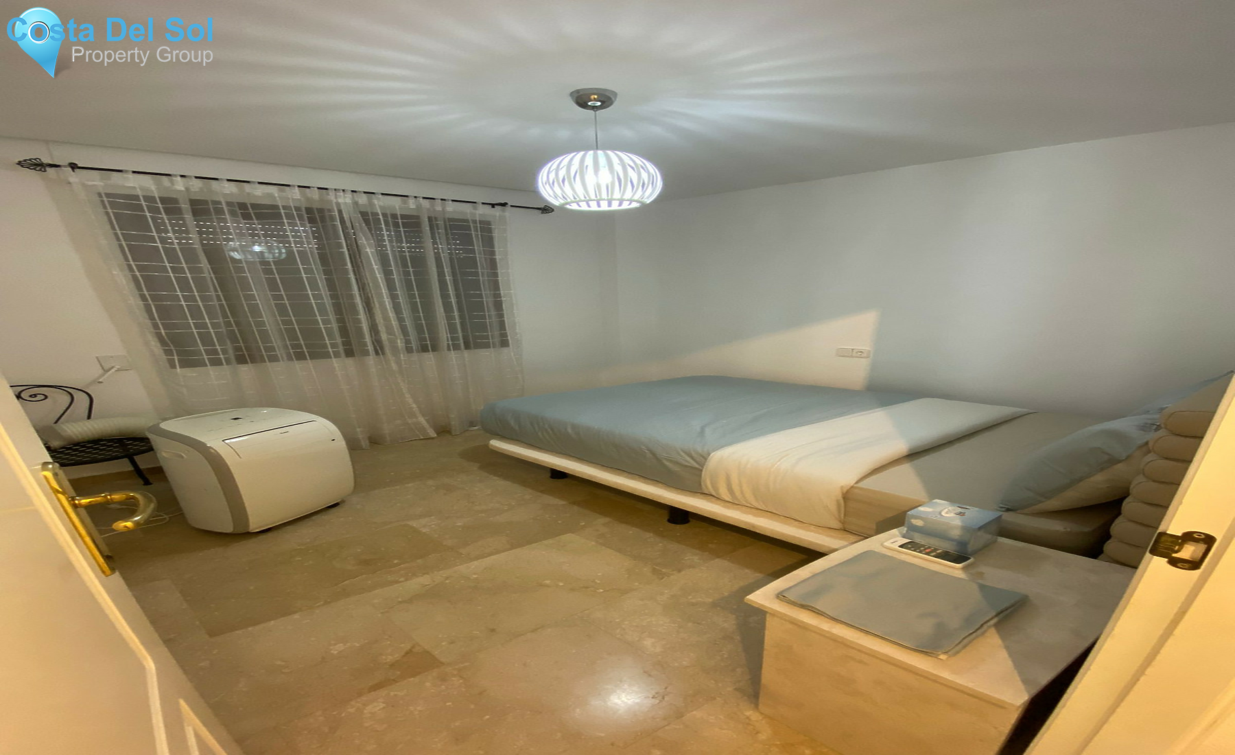 Middle Floor Apartment in The Golden Mile-1382210