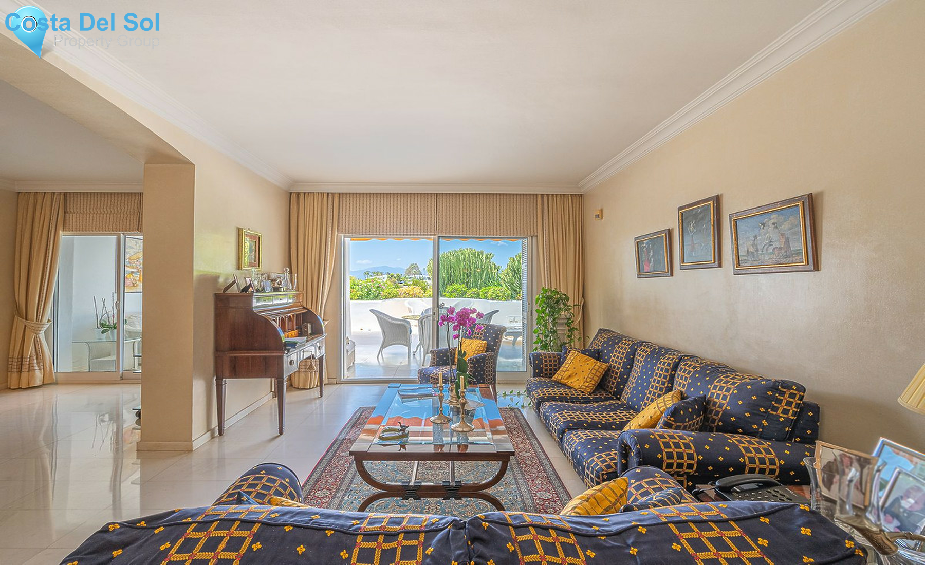 Middle Floor Apartment in The Golden Mile-1415336