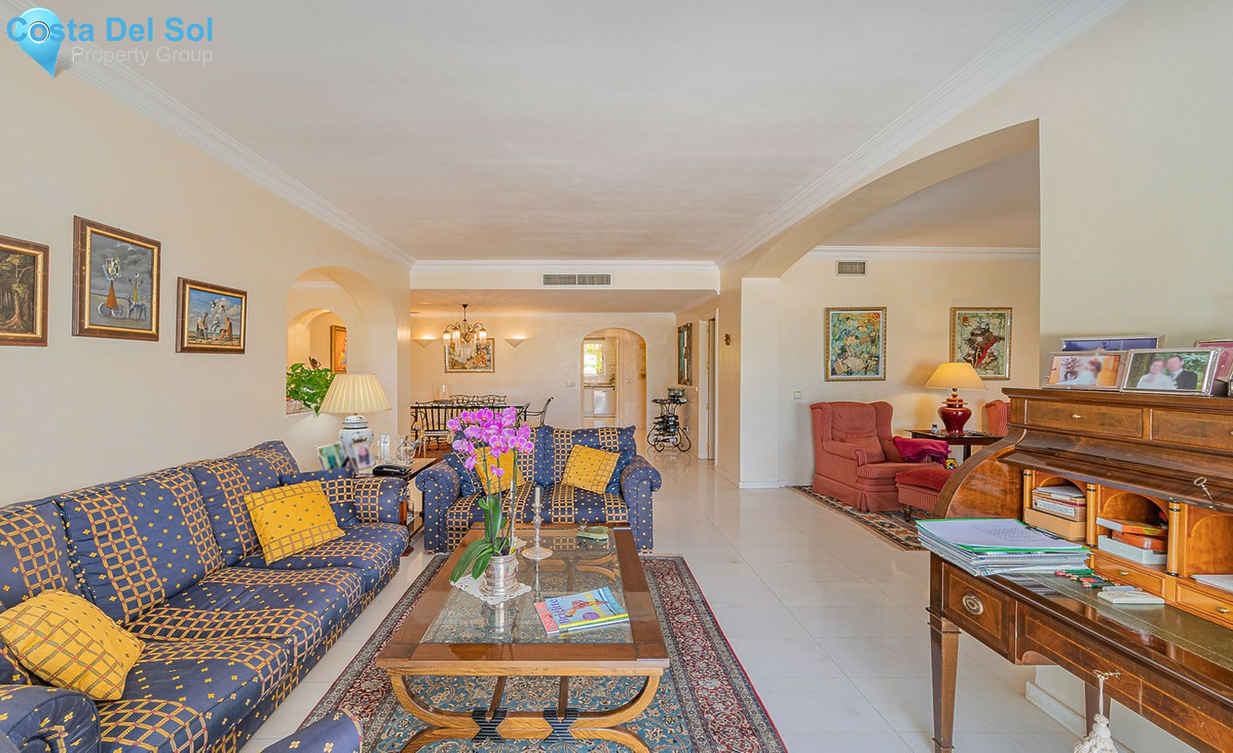 Middle Floor Apartment in The Golden Mile-1415337