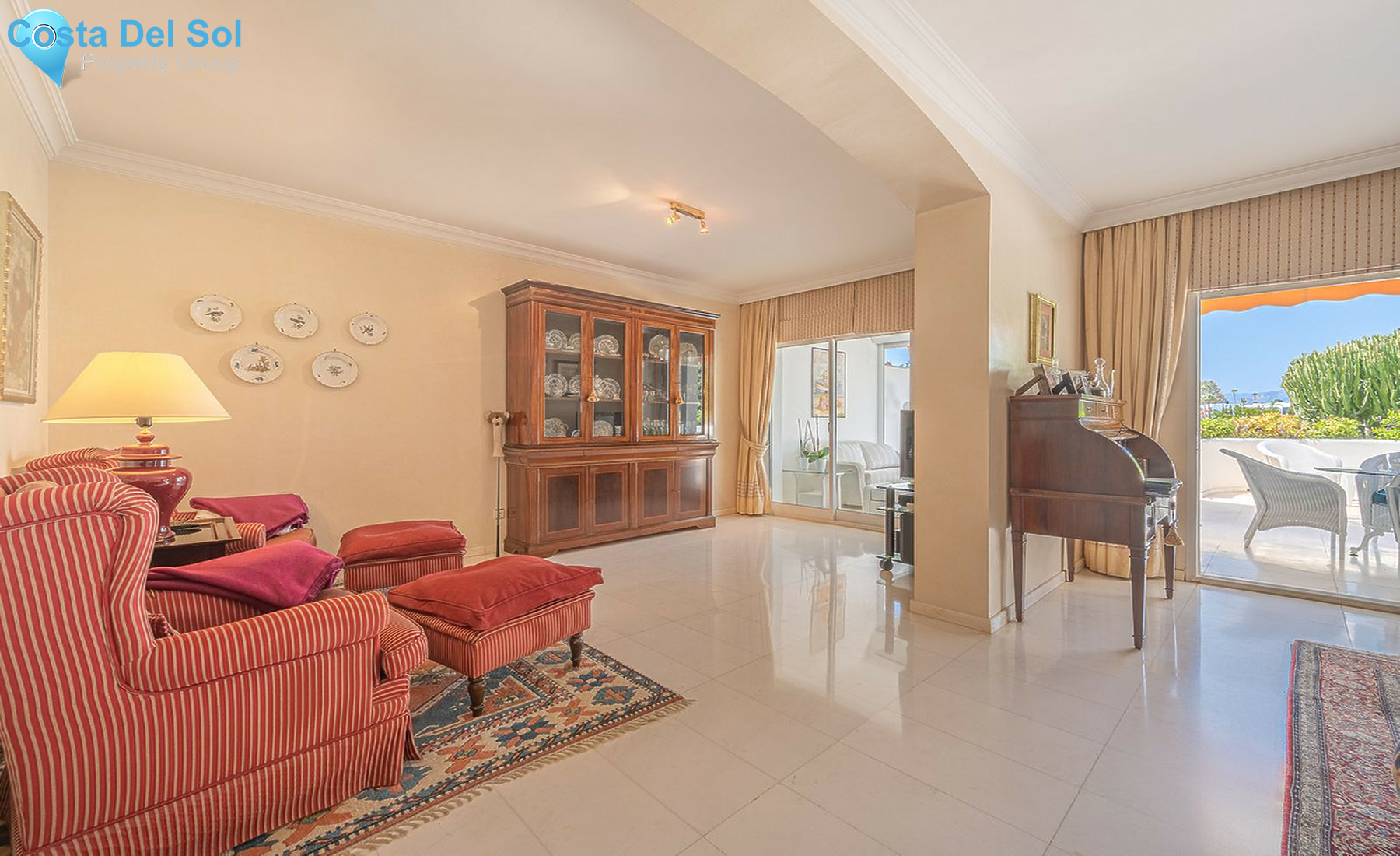 Middle Floor Apartment in The Golden Mile-1415338