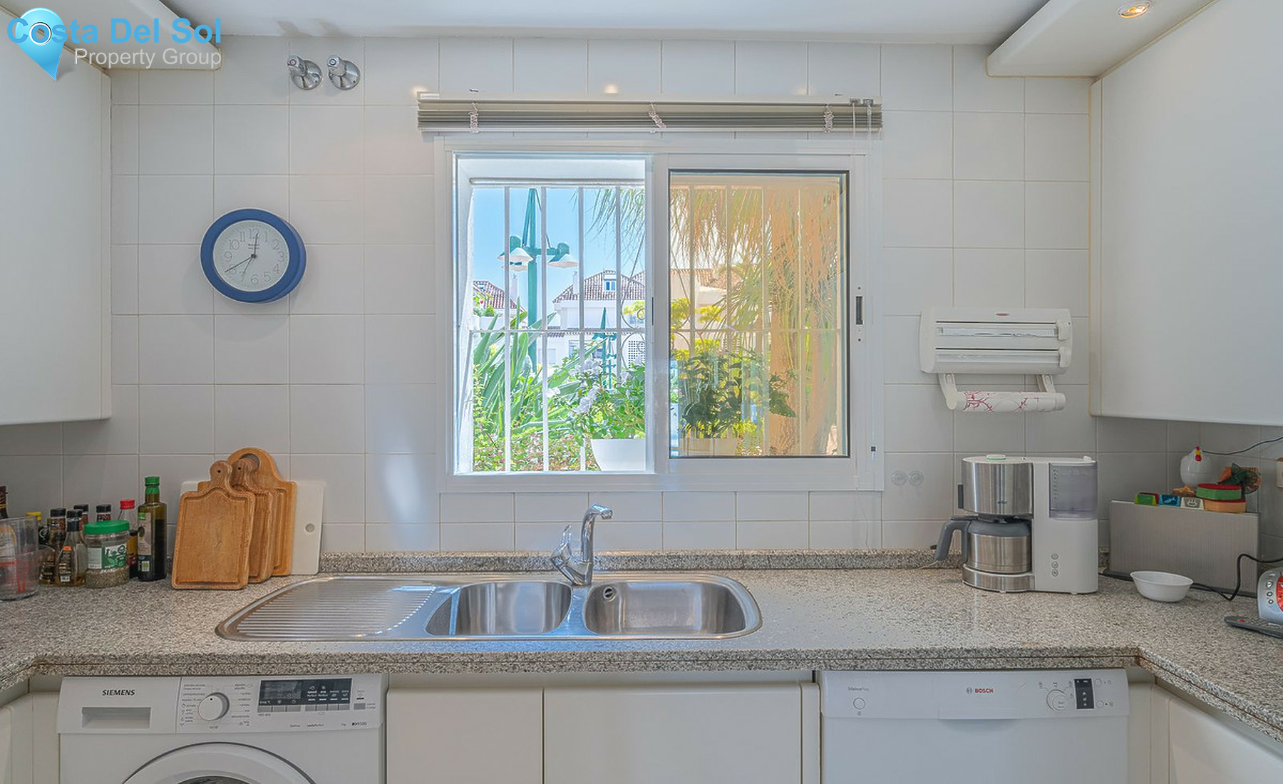 Middle Floor Apartment in The Golden Mile-1415343