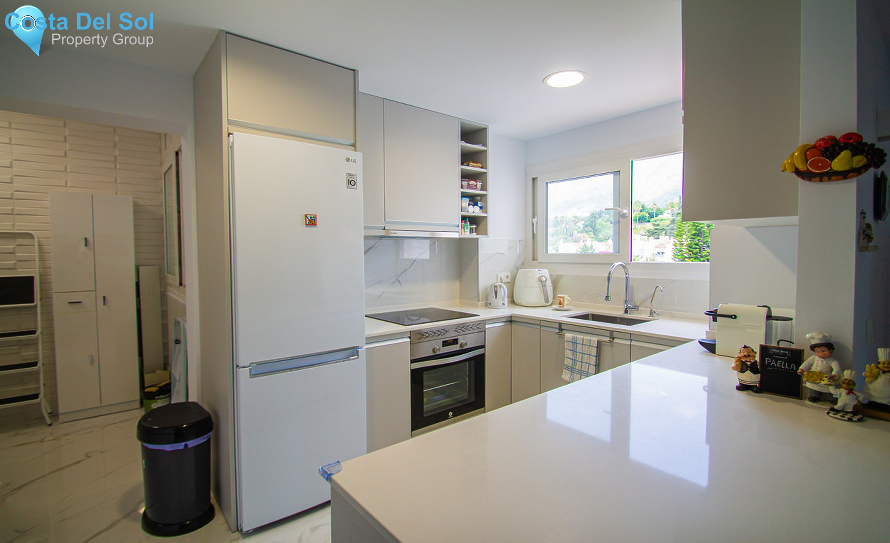 Middle Floor Apartment in The Golden Mile-1461022