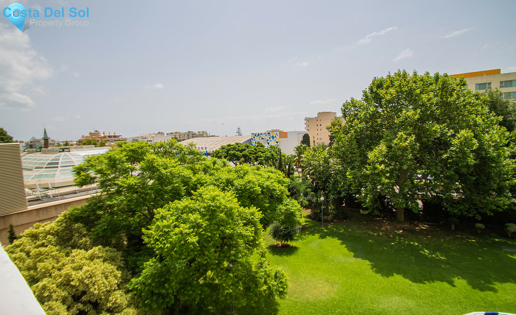 Middle Floor Apartment in The Golden Mile-1461028