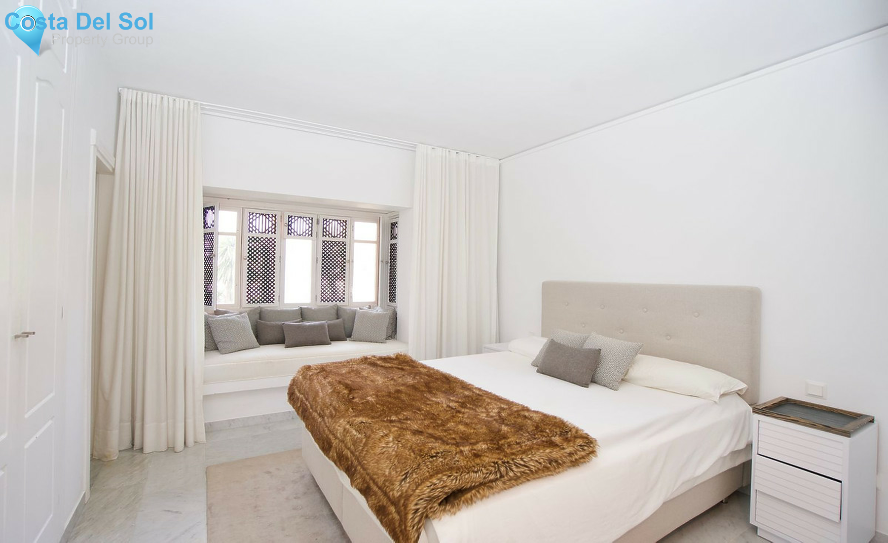 Middle Floor Apartment in The Golden Mile-1527499