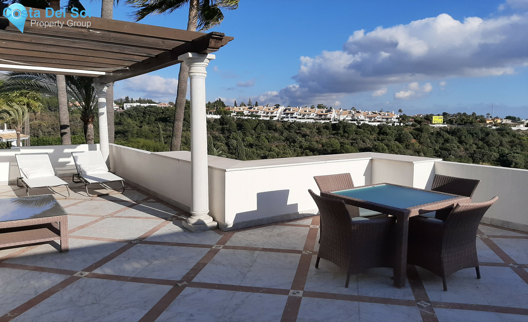 Middle Floor Apartment in The Golden Mile-1556831