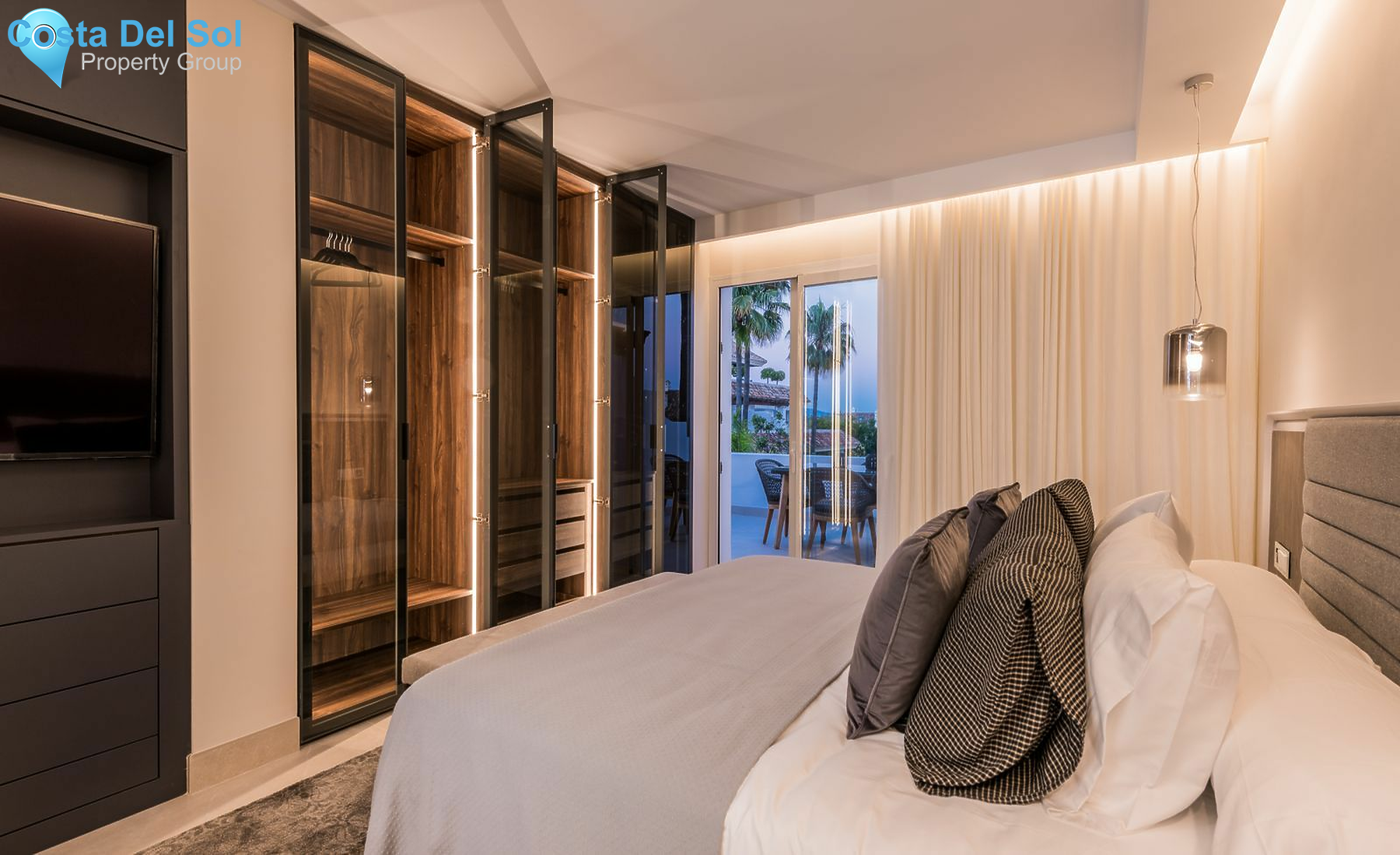 Middle Floor Apartment in The Golden Mile-1144579