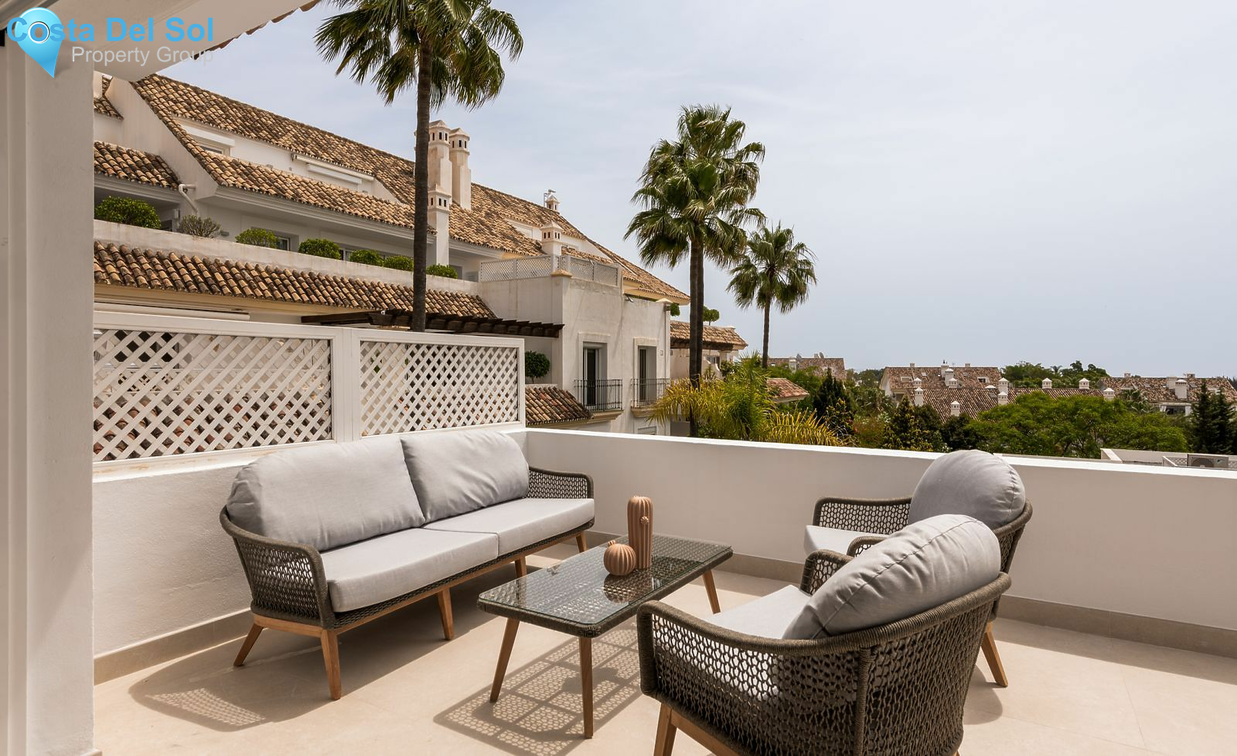 Middle Floor Apartment in The Golden Mile-1144565