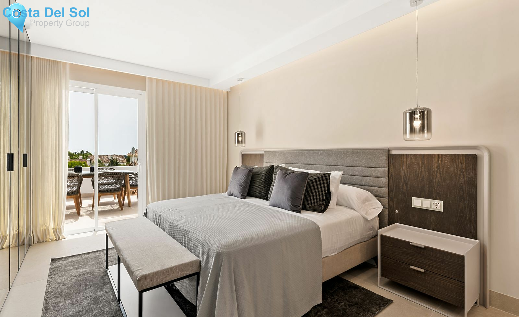 Middle Floor Apartment in The Golden Mile-1144567