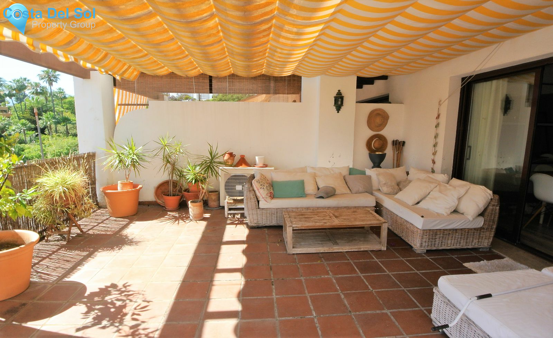 Middle Floor Apartment in The Golden Mile-1172323