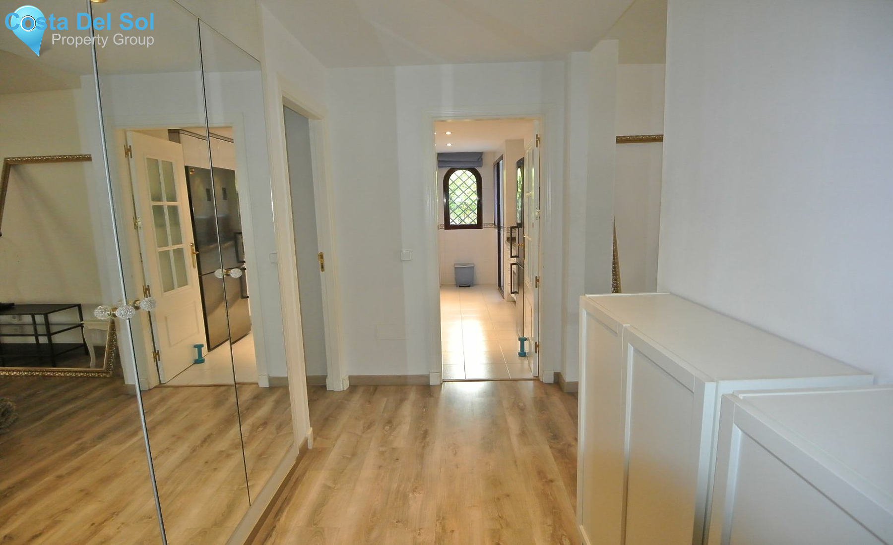 Middle Floor Apartment in The Golden Mile-1172326