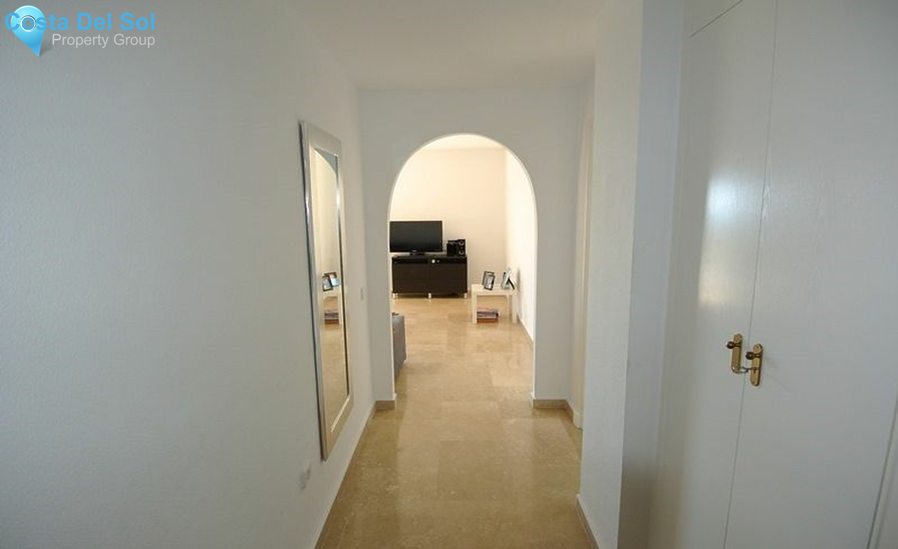 Middle Floor Apartment in The Golden Mile-1208488