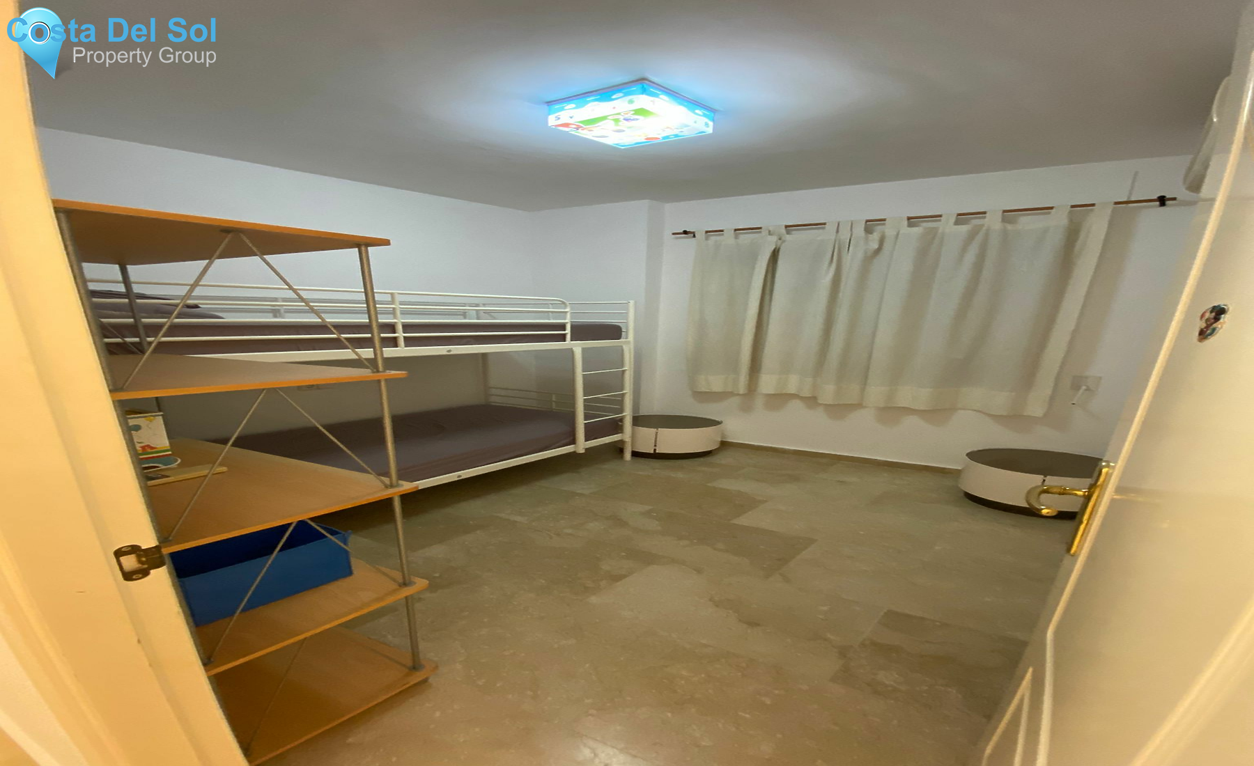 Middle Floor Apartment in The Golden Mile-1208496