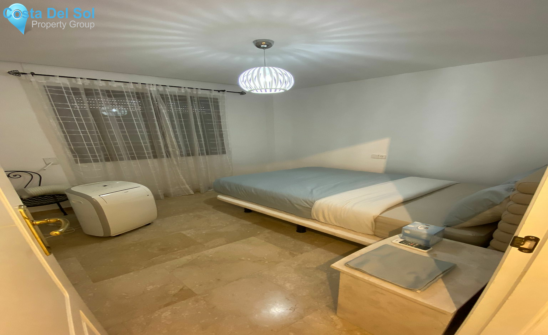 Middle Floor Apartment in The Golden Mile-1208486