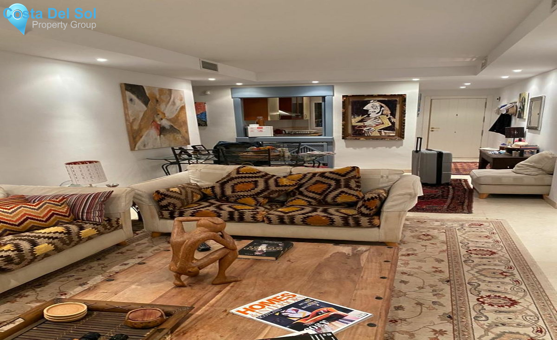 Middle Floor Apartment in The Golden Mile-1393176