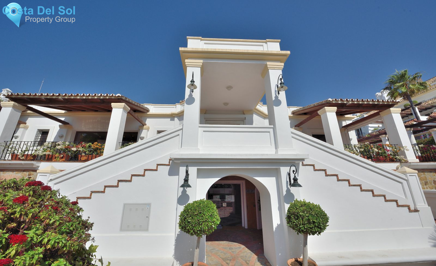 Middle Floor Apartment in The Golden Mile-1417477