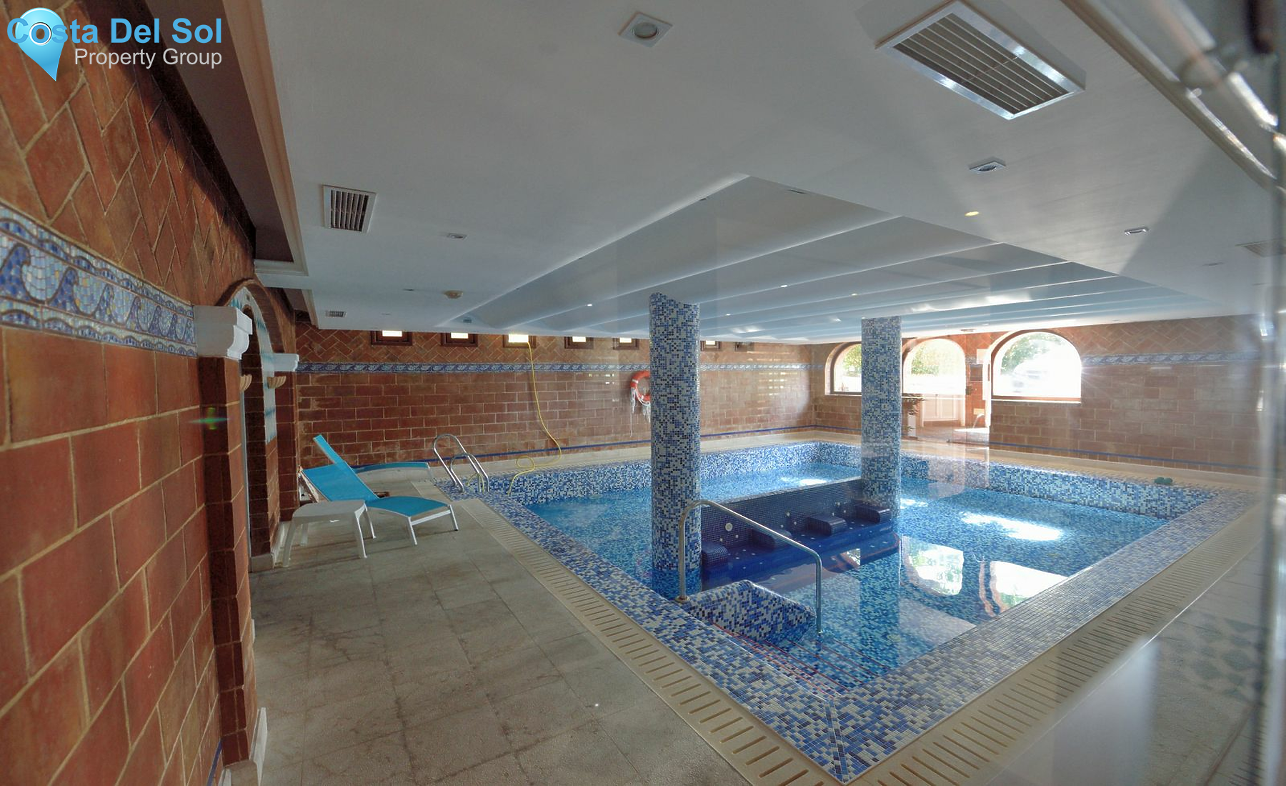 Middle Floor Apartment in The Golden Mile-1417478