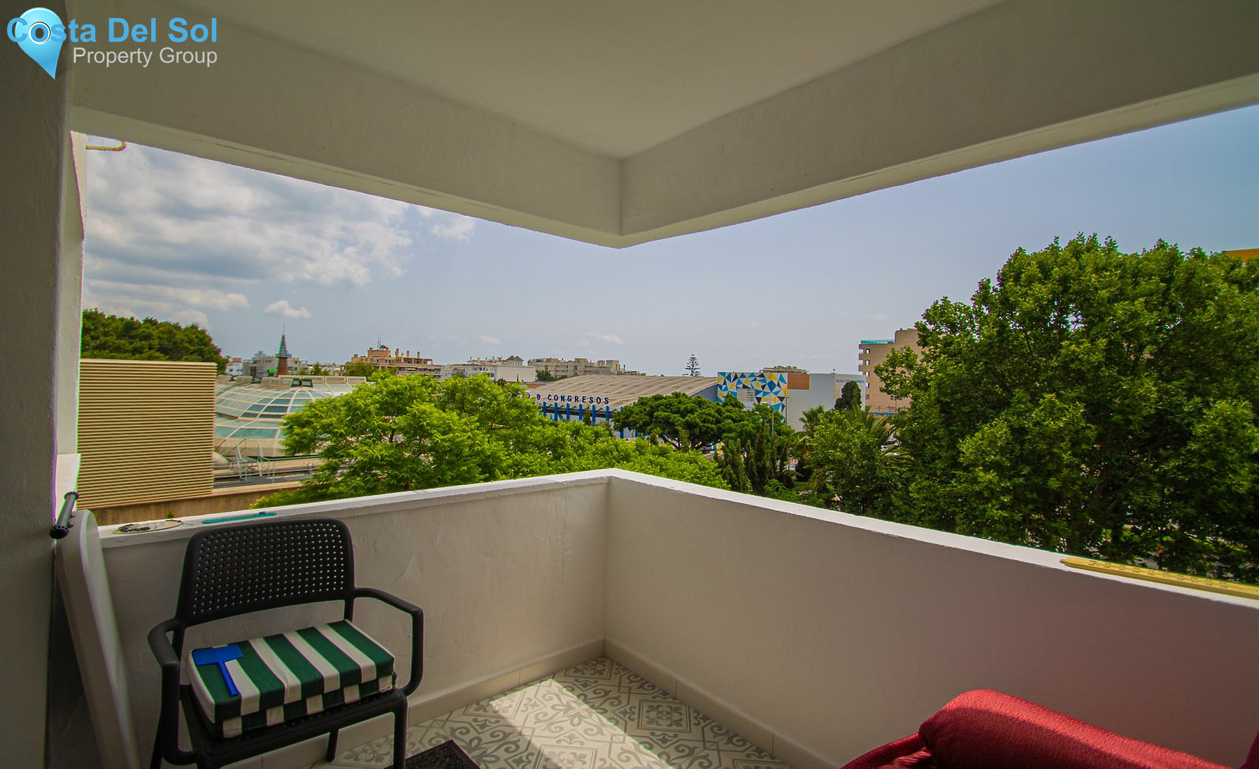 Middle Floor Apartment in The Golden Mile-1447547