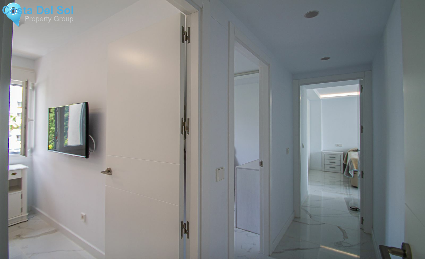 Middle Floor Apartment in The Golden Mile-1447560