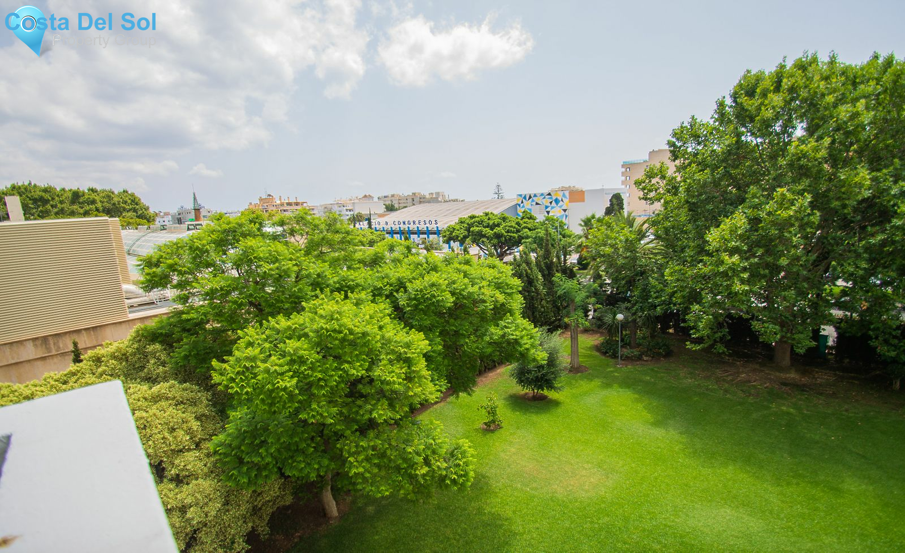 Middle Floor Apartment in The Golden Mile-1447561