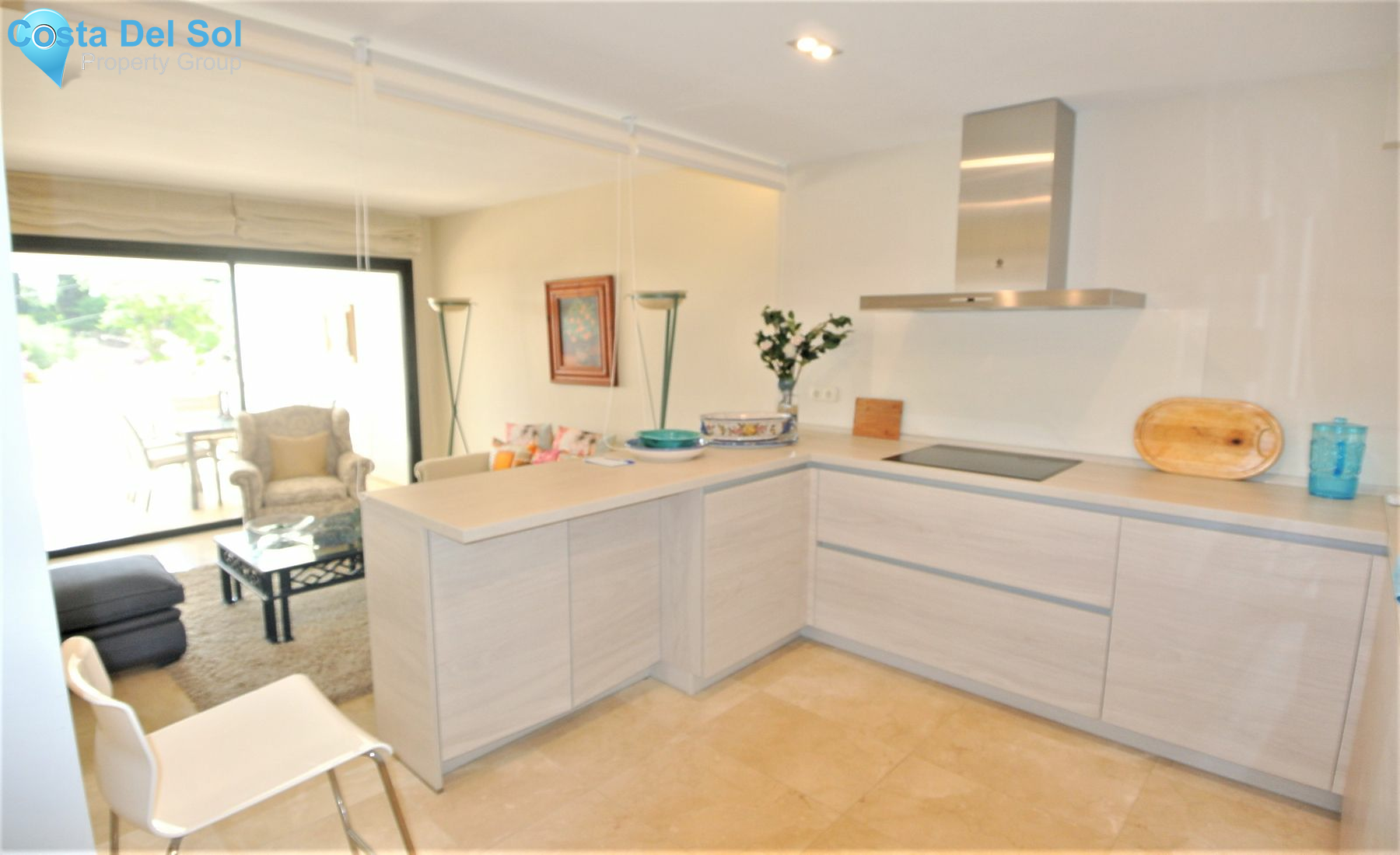 Middle Floor Apartment in The Golden Mile-1485931