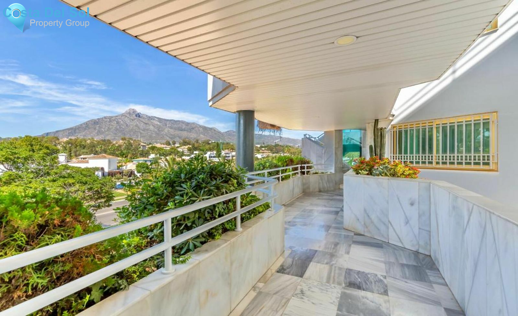 Middle Floor Apartment in The Golden Mile-1490071