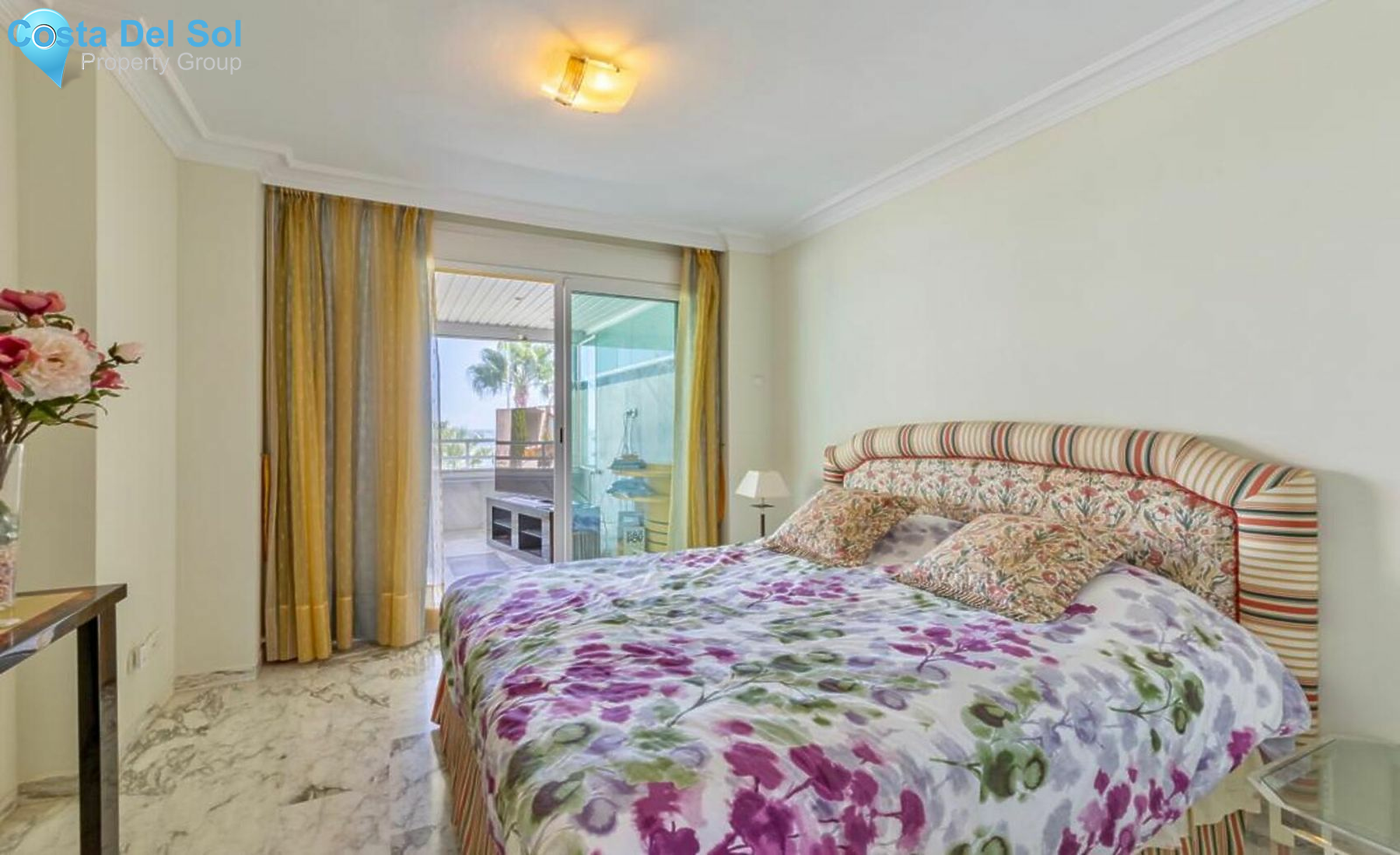 Middle Floor Apartment in The Golden Mile-1490078