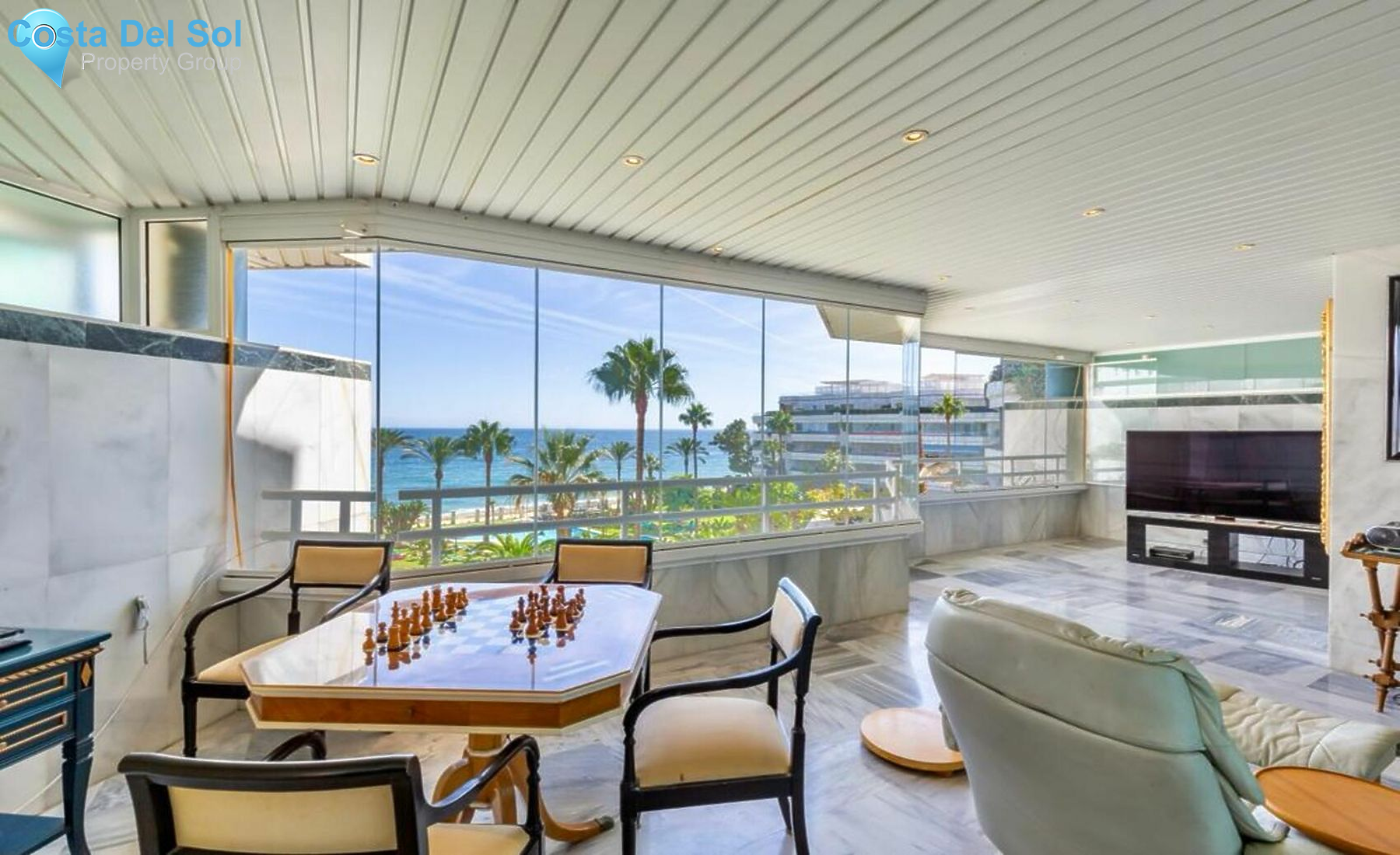 Middle Floor Apartment in The Golden Mile-1490067