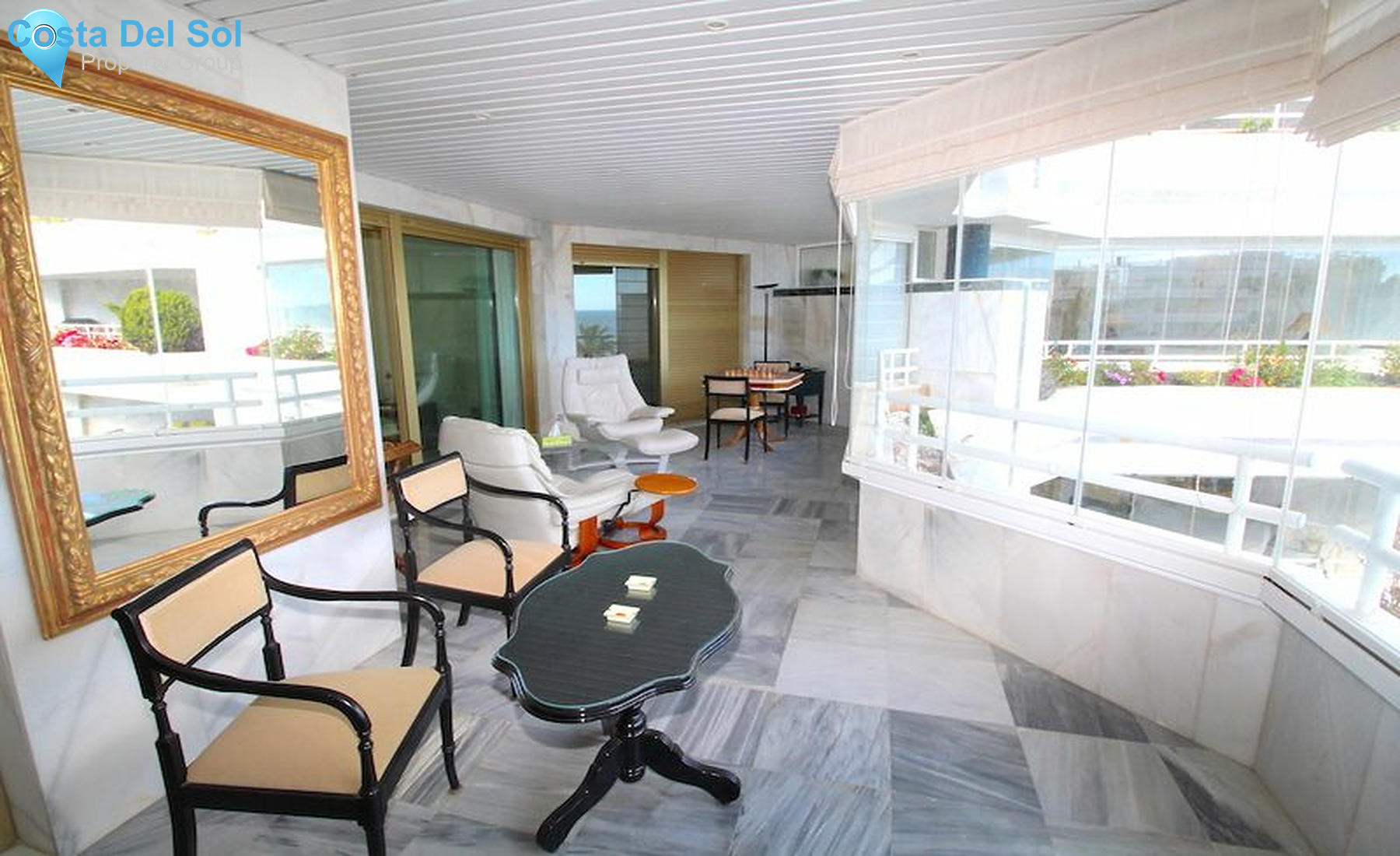 Middle Floor Apartment in The Golden Mile-1490139