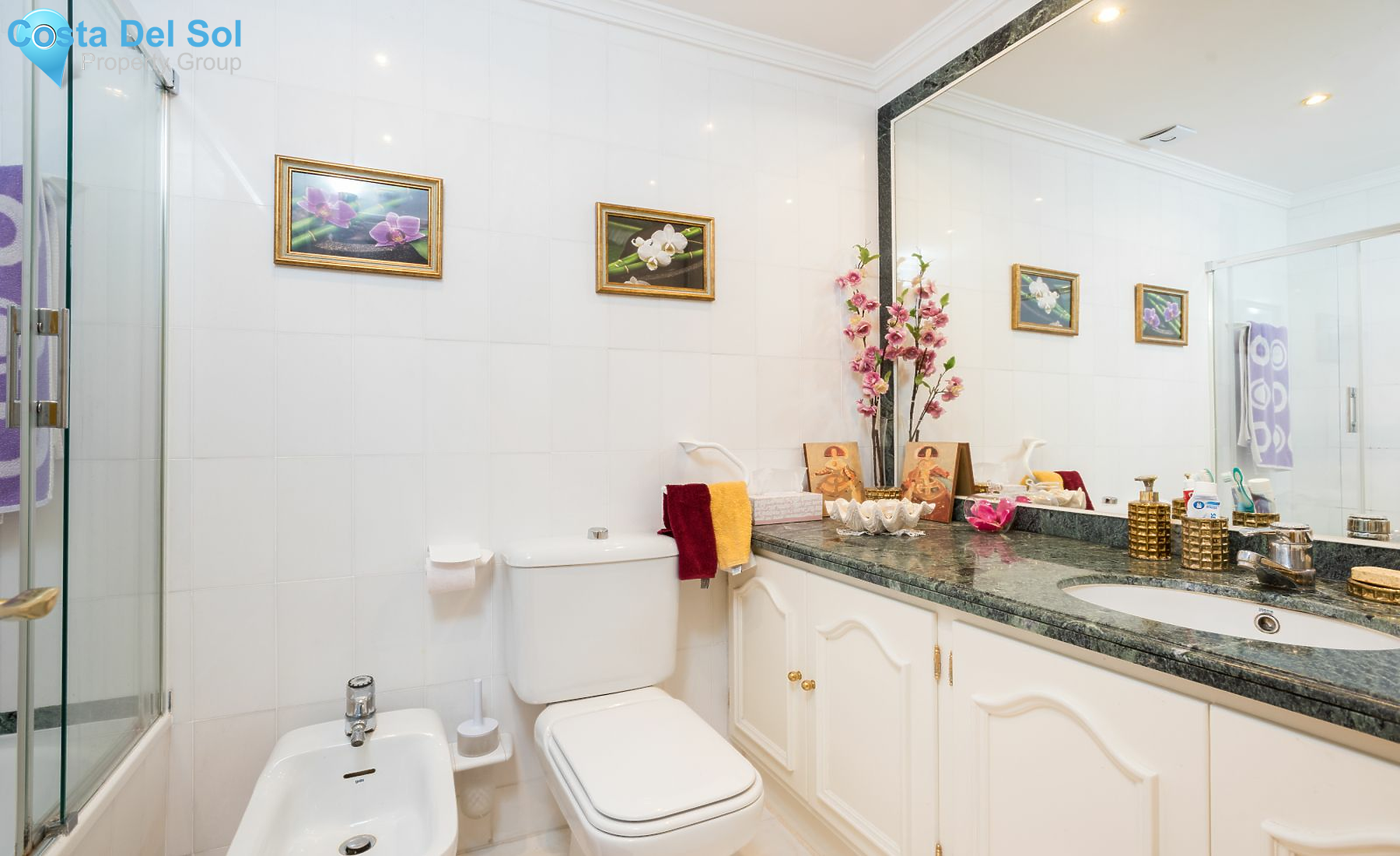 Middle Floor Apartment in The Golden Mile-1530338