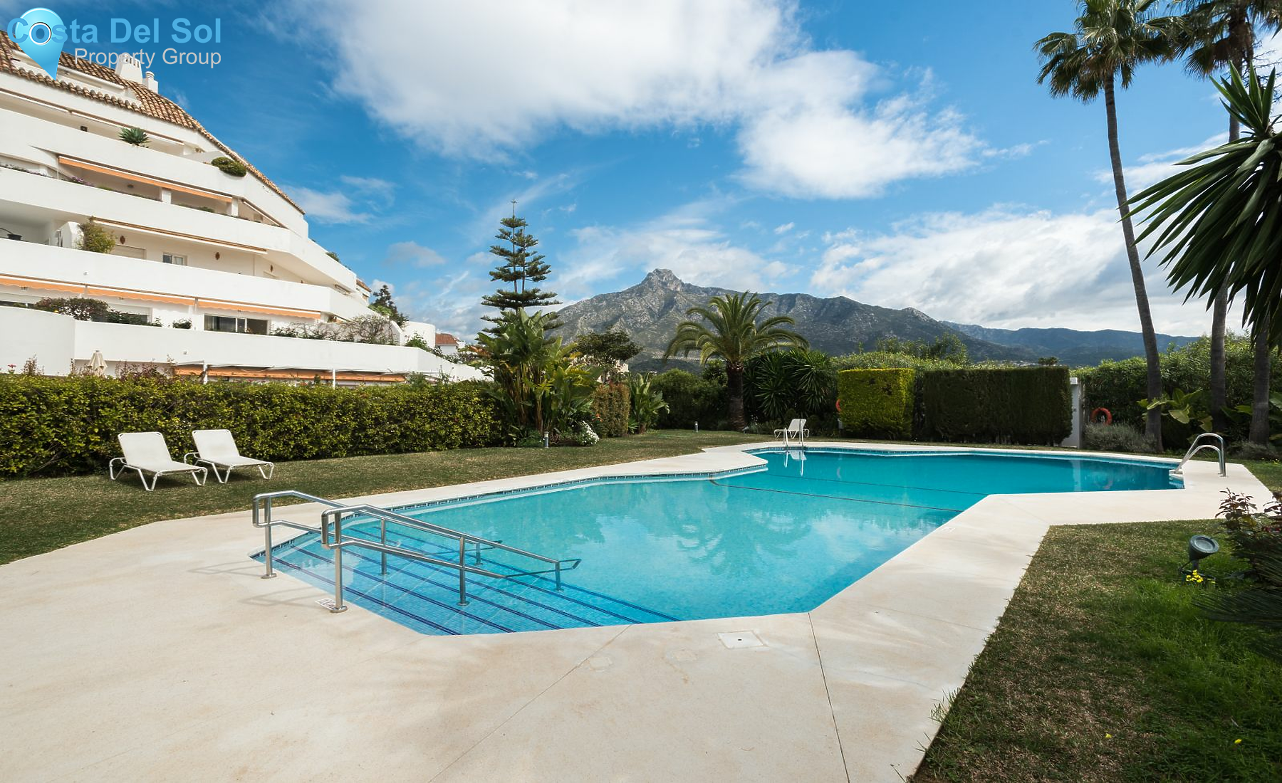 Middle Floor Apartment in The Golden Mile-1530342