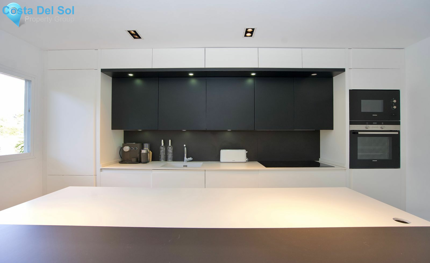 Middle Floor Apartment in The Golden Mile-1530999