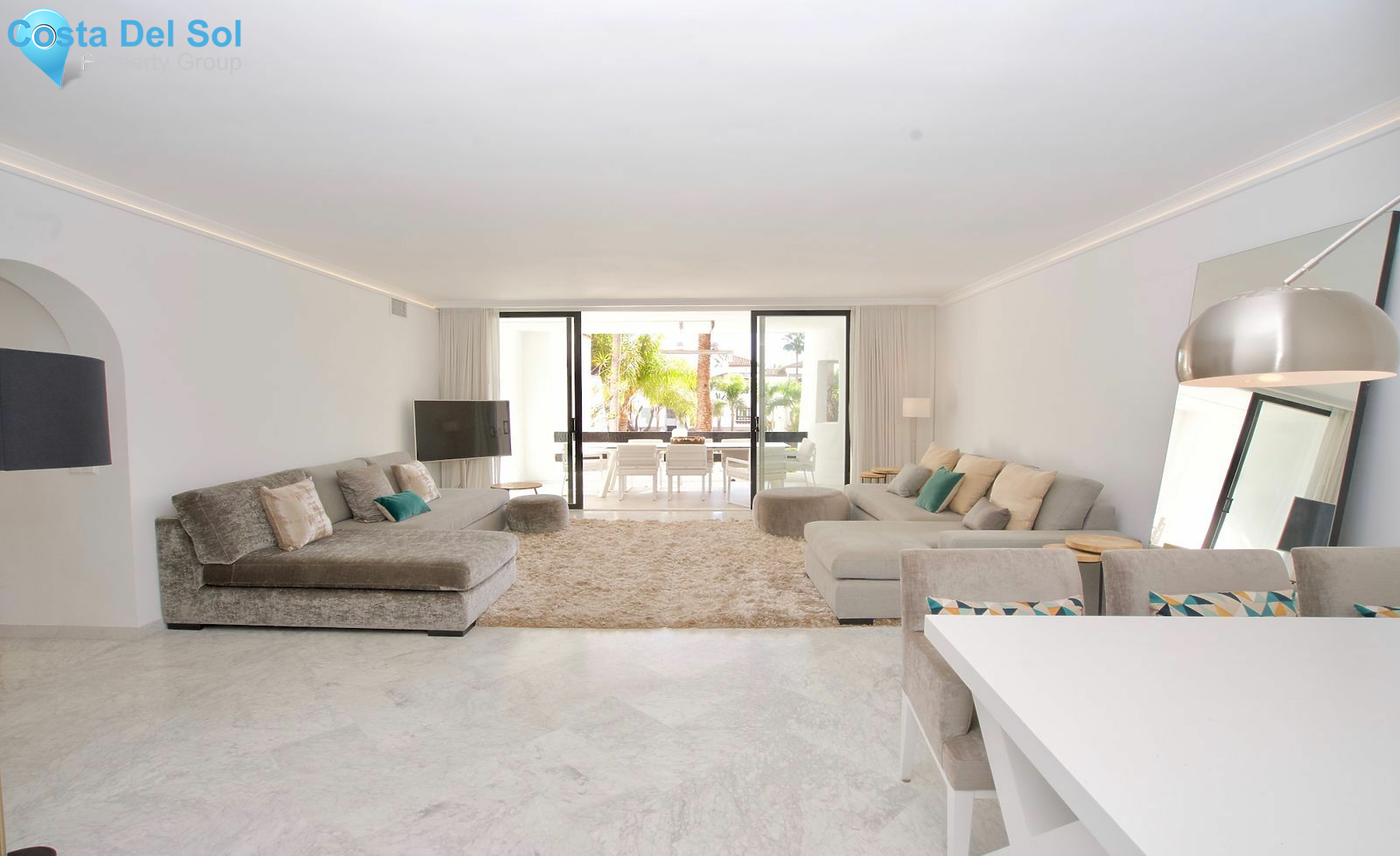 Middle Floor Apartment in The Golden Mile-1531002