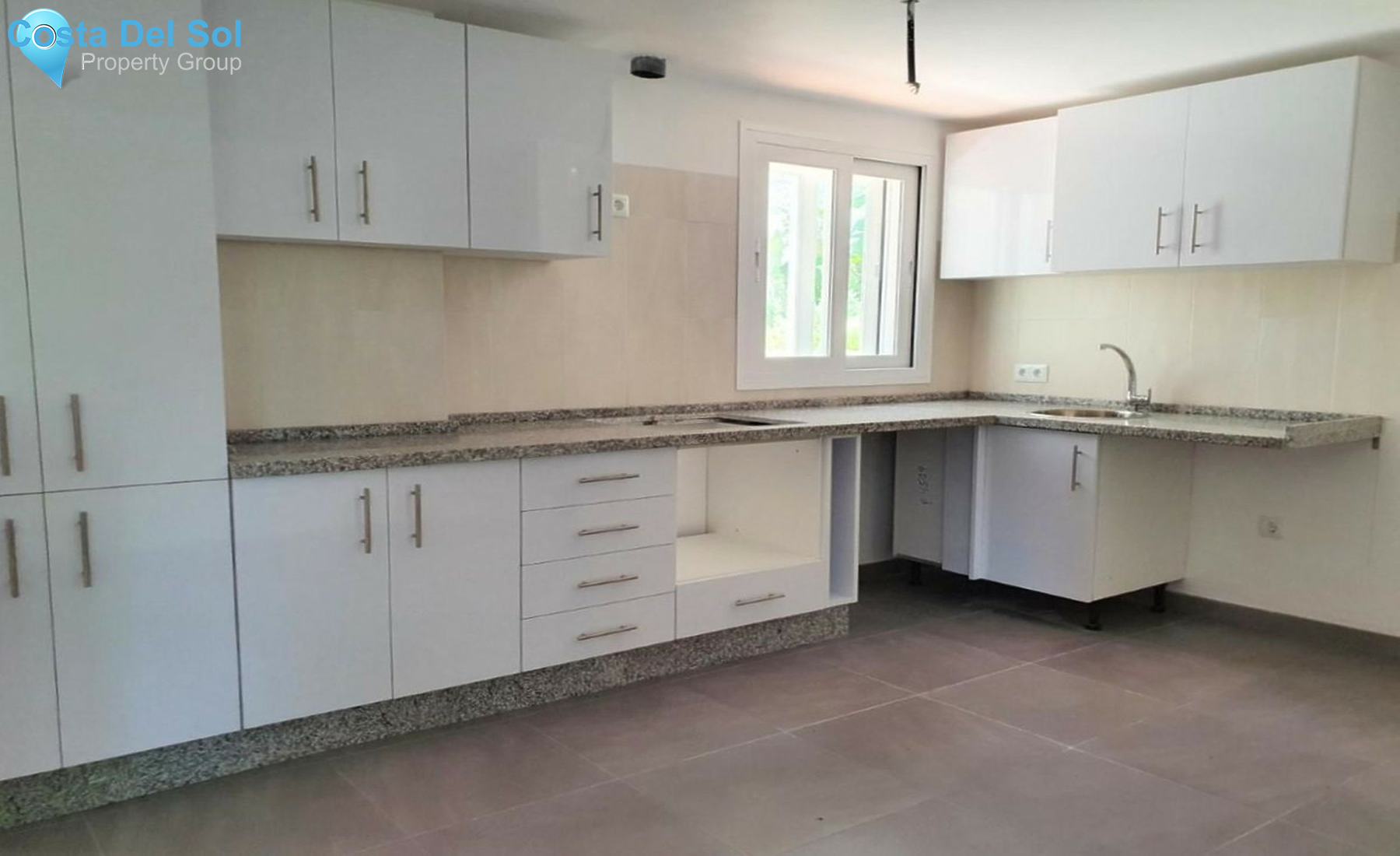 Middle Floor Apartment in Torremolinos-1477182