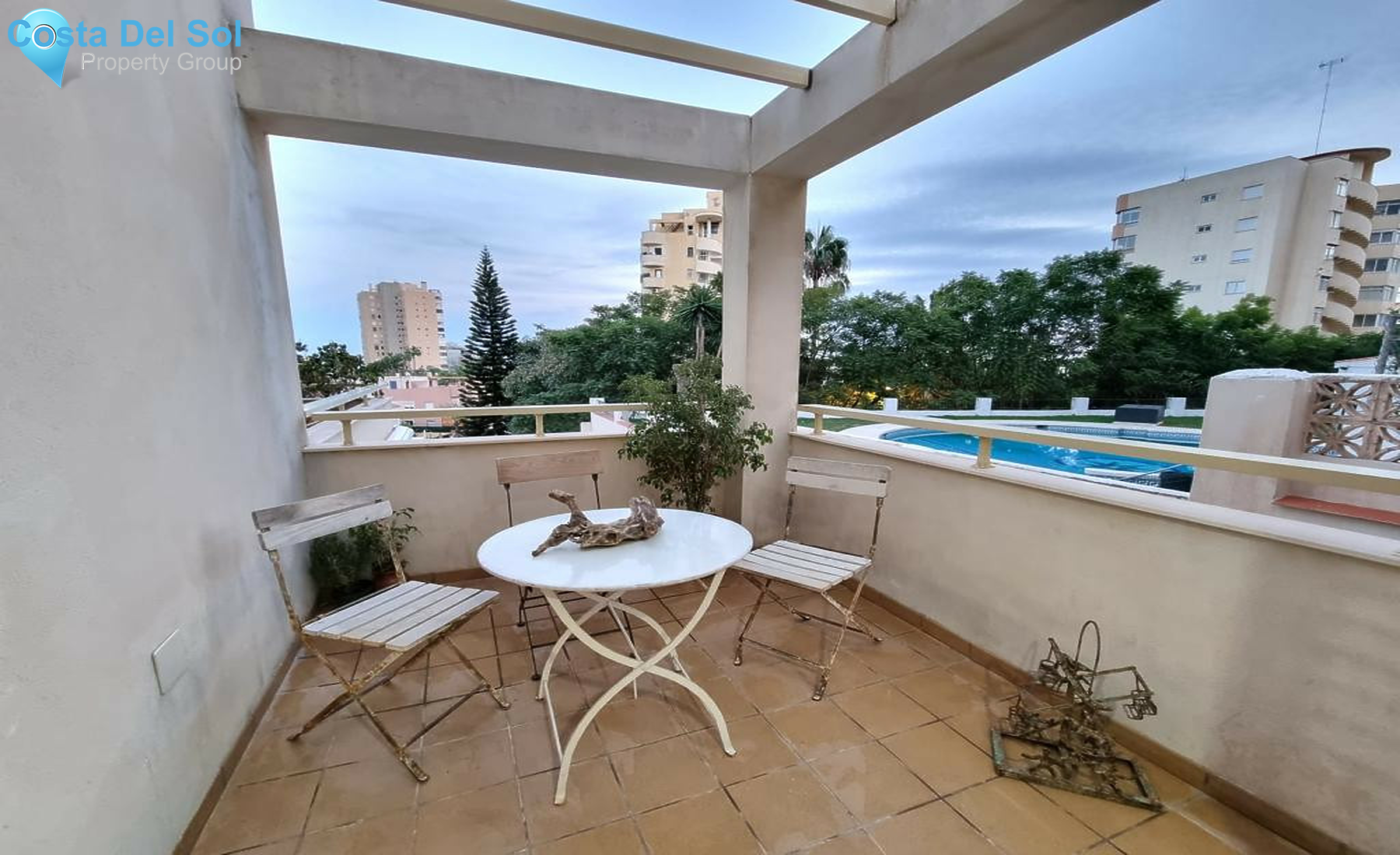 Middle Floor Apartment in Torremolinos-1541510