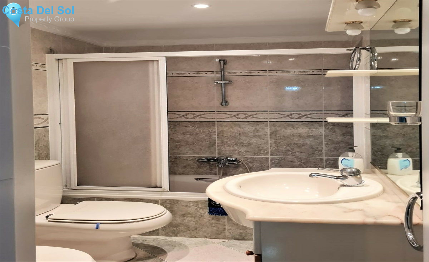 Middle Floor Apartment in Torremolinos-1560470