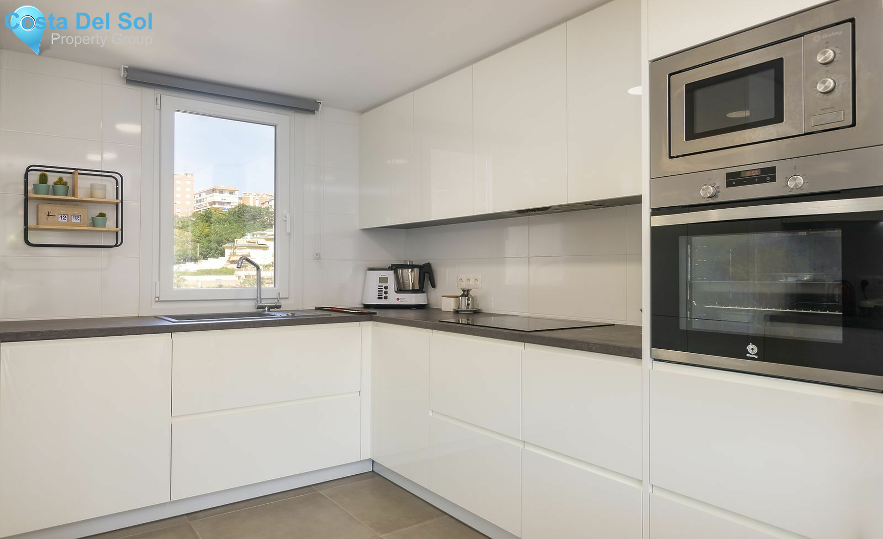 Middle Floor Apartment in Torremolinos-1386703