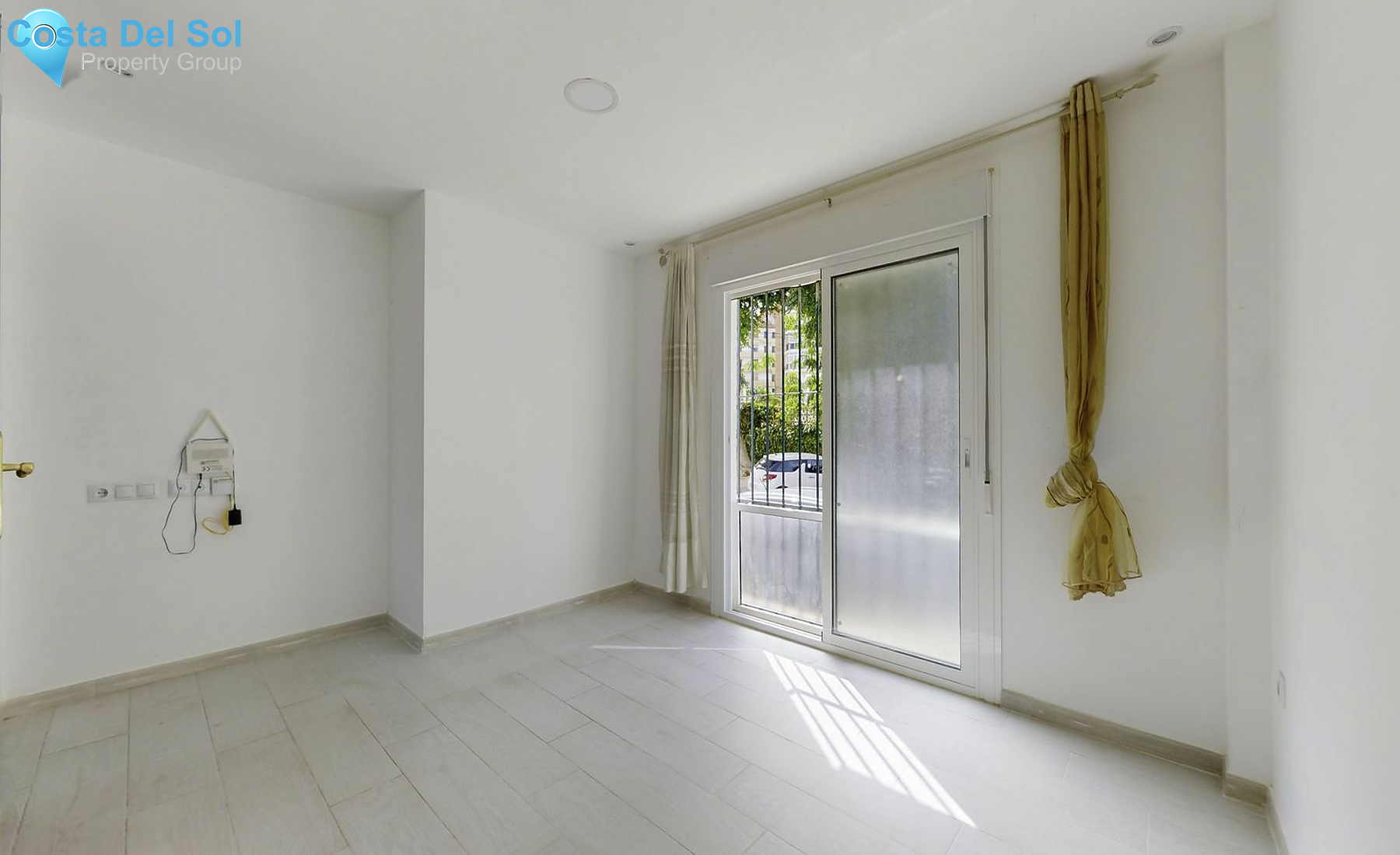 Middle Floor Apartment in Torremolinos-1464448