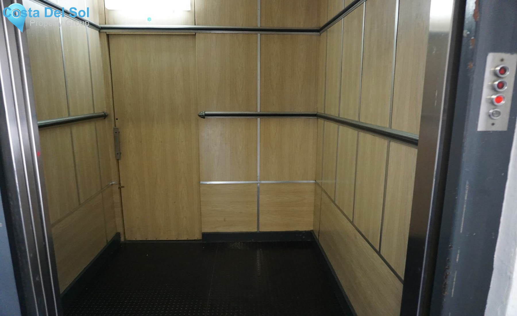 Middle Floor Apartment in Vélez-Málaga-1212257