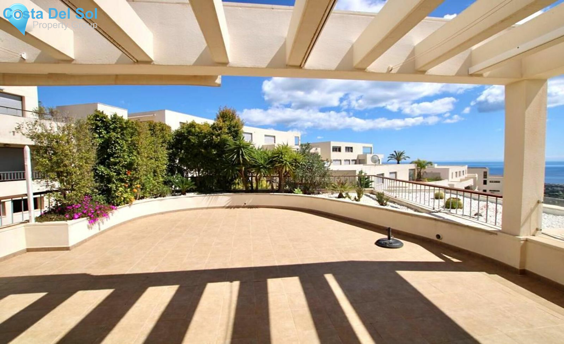 Penthouse in Altos de los Monteros