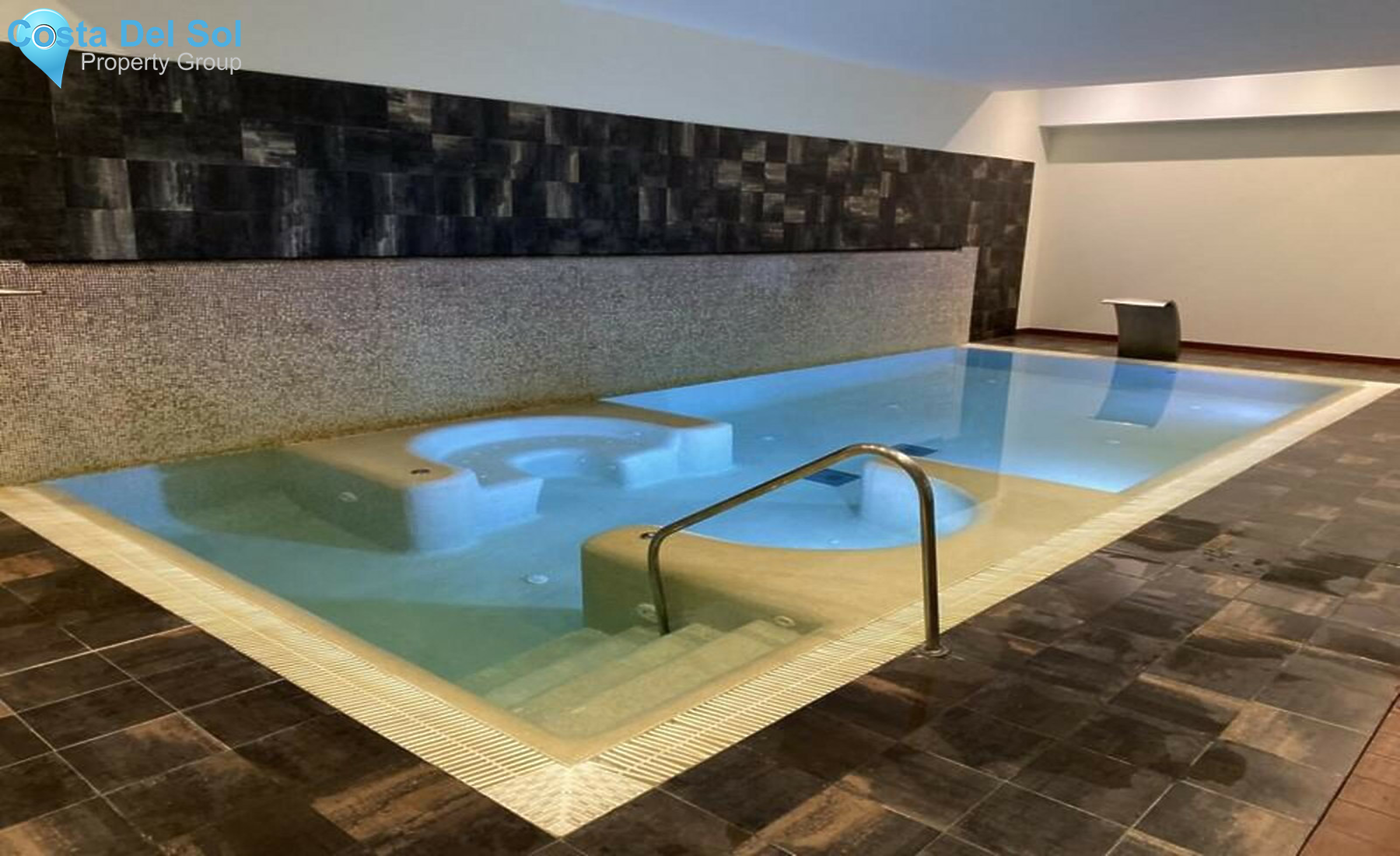 Penthouse in Estepona-695219