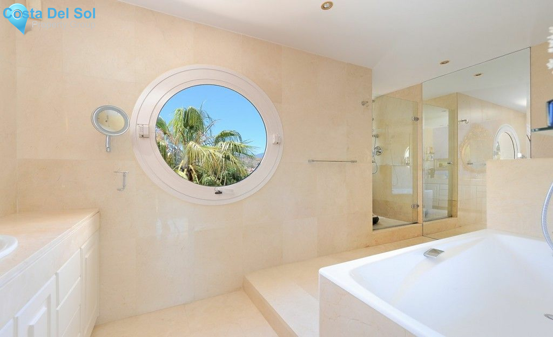 Penthouse in Estepona-1484021